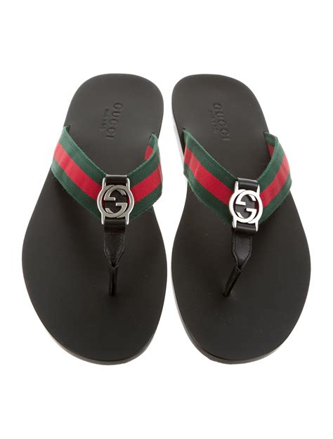 Gucci flip flops 